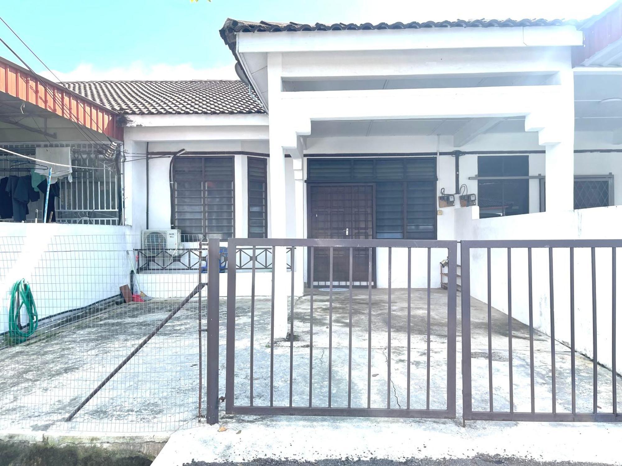 Entire Cozy Home 16 • 3 Bedroom @ Alma บูกิต เมอร์ตาจัม ภายนอก รูปภาพ