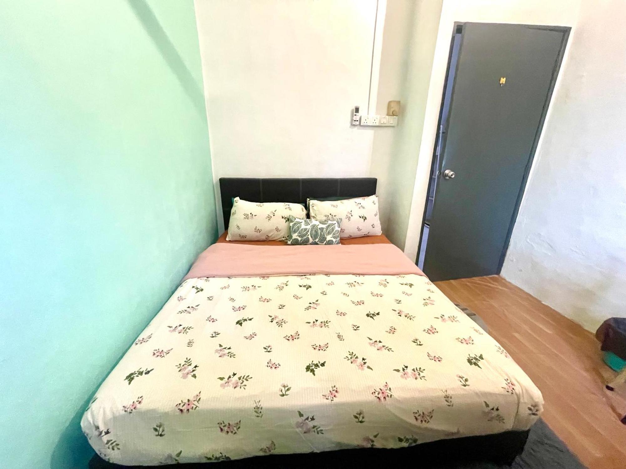Entire Cozy Home 16 • 3 Bedroom @ Alma บูกิต เมอร์ตาจัม ภายนอก รูปภาพ